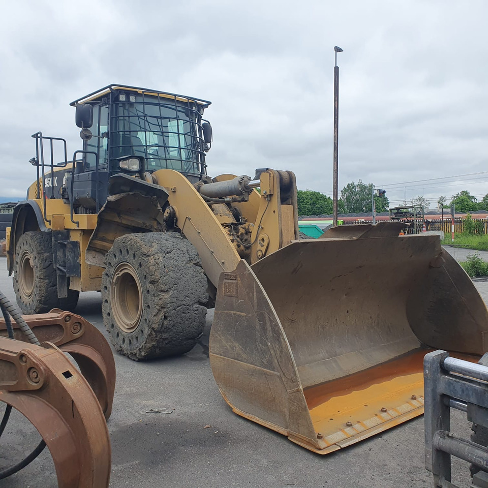 CATERPILLAR 950K - Chargeuse sur pneus: photos 2 CATERPILLAR 950K - Chargeuse sur pneus: photos 2