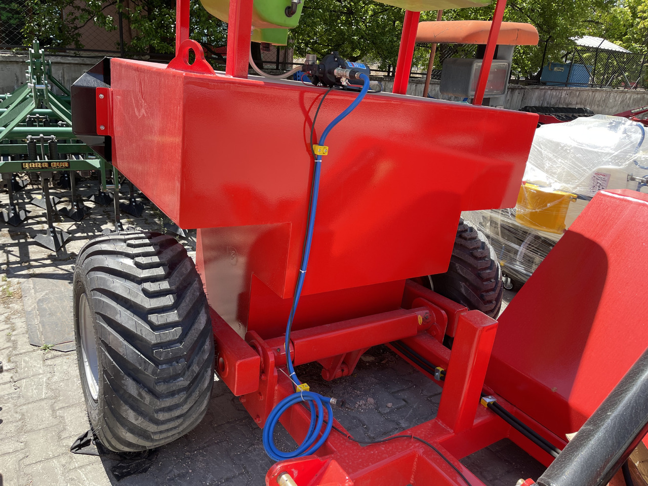 SOIL MASTER COMPOST TURNER MACHINE (COMPOST MIXER) - Faneuse: photos 5 SOIL MASTER COMPOST TURNER MACHINE (COMPOST MIXER) - Faneuse: photos 5