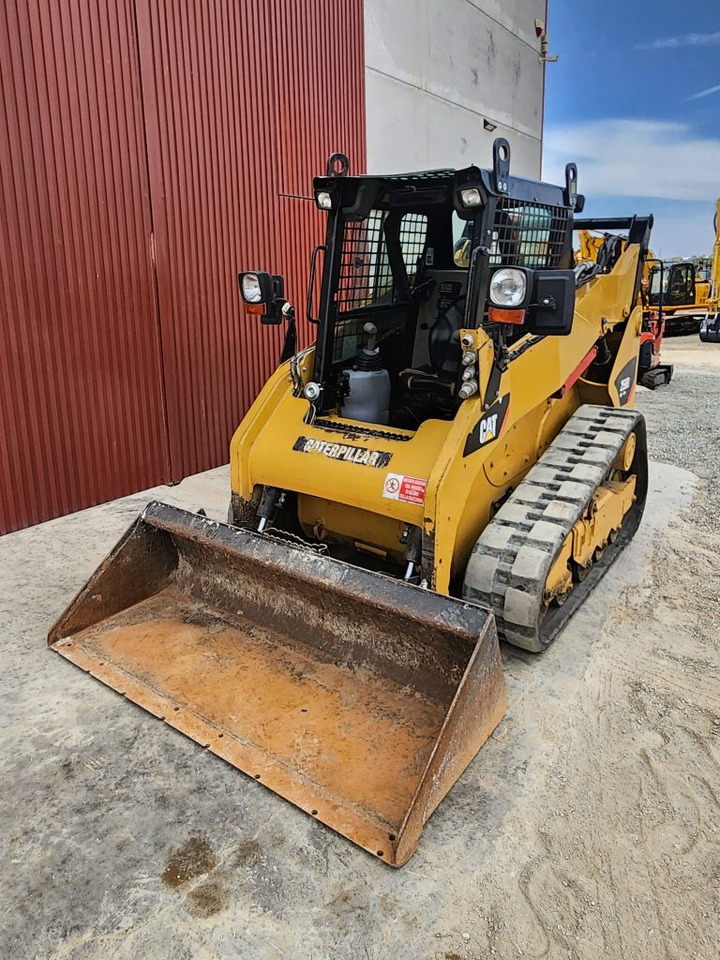 CAT 259B - Mini chargeuse: photos 3 CAT 259B - Mini chargeuse: photos 3