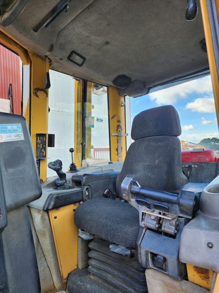 CAT D6N LGP - Bulldozer: photos 5 CAT D6N LGP - Bulldozer: photos 5