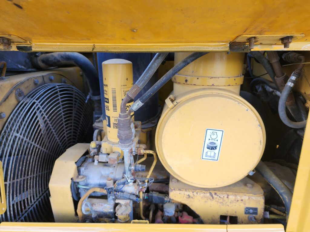 CAT D6N LGP - Bulldozer: photos 4 CAT D6N LGP - Bulldozer: photos 4