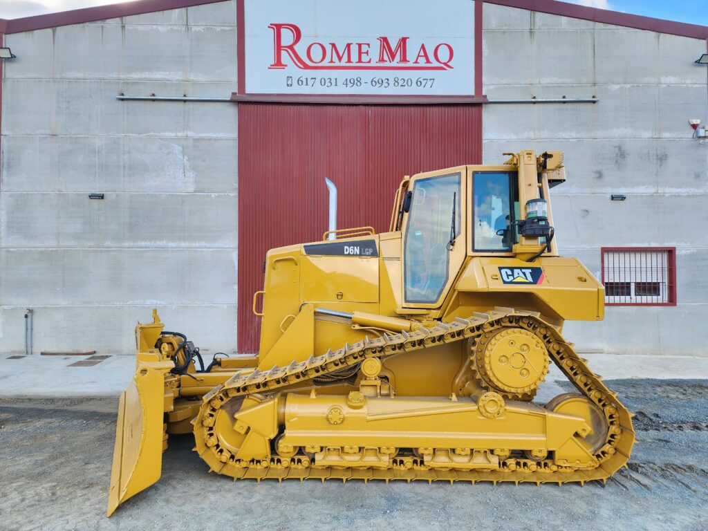 CAT D6N LGP - Bulldozer: photos 1 CAT D6N LGP - Bulldozer: photos 1