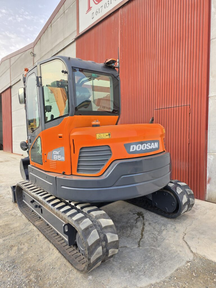 DOOSAN DX85R-3 - Mini pelle: photos 2 DOOSAN DX85R-3 - Mini pelle: photos 2