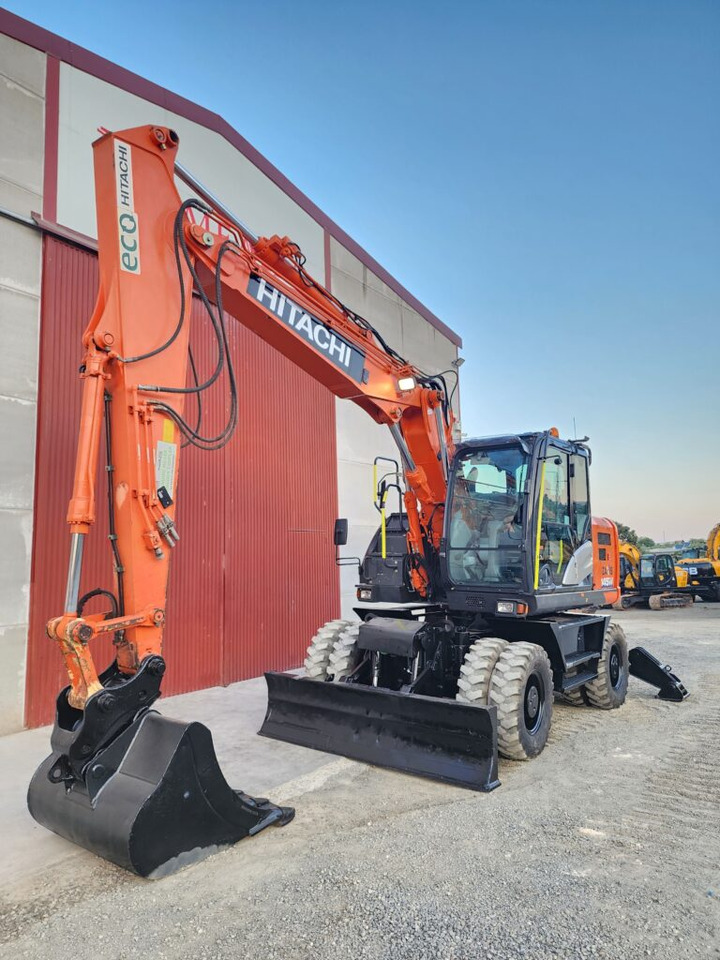 HITACHI ZX145W-6 - Pelle sur pneus: photos 3 HITACHI ZX145W-6 - Pelle sur pneus: photos 3