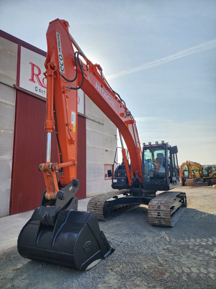 HITACHI ZX210LC-6 - Pelle sur chenille: photos 2 HITACHI ZX210LC-6 - Pelle sur chenille: photos 2