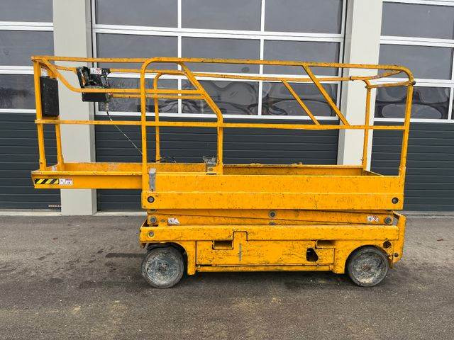 Nacelle ciseaux Haulotte Compact 8 - Scherenarbeitsbühne 8,2m, BJ 2021: photos 7