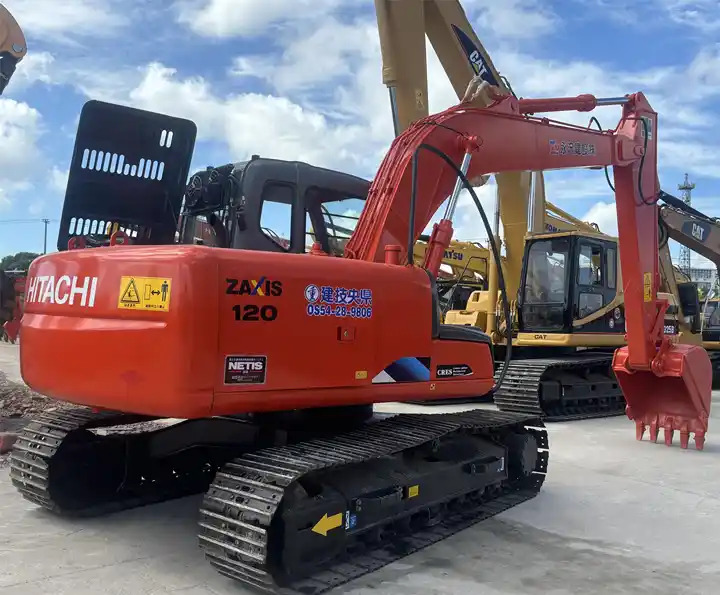 12 Ton Tracked Excavator Low Working Hours Hitachi Zx120 Hydraulic Excavator With Isuzu Engine In Shanghai - Pelle sur chenille: photos 2 12 Ton Tracked Excavator Low Working Hours Hitachi Zx120 Hydraulic Excavator With Isuzu Engine In Shanghai - Pelle sur chenille: photos 2