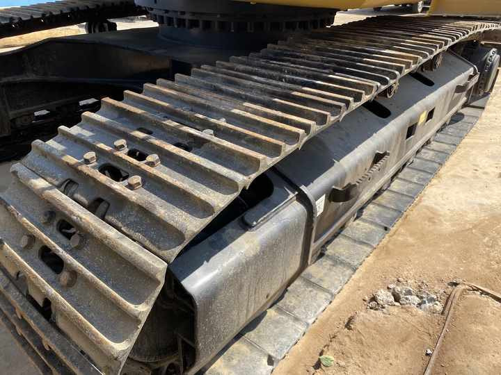 30 Ton Heavy Excavator Japan Origin Cat 330d 330dl 330d2 Fairly Used Caterpillar Mining Excavator With Jack Hammer In Shanghai - Pelle sur chenille: photos 2 30 Ton Heavy Excavator Japan Origin Cat 330d 330dl 330d2 Fairly Used Caterpillar Mining Excavator With Jack Hammer In Shanghai - Pelle sur chenille: photos 2