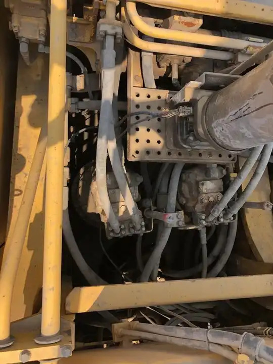 70 Ton Used Japan Komatsu PC700 Excavator for Sale Used Excavator PC220 PC200 PC240 PC600 PC650 PC700 PC800 - Pelle: photos 3 70 Ton Used Japan Komatsu PC700 Excavator for Sale Used Excavator PC220 PC200 PC240 PC600 PC650 PC700 PC800 - Pelle: photos 3