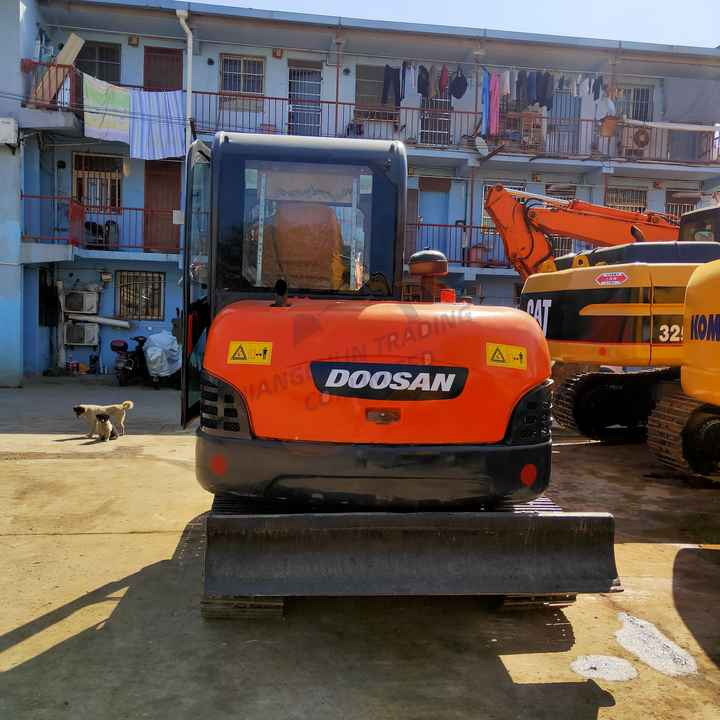 Awesome Performance Korea Imported Small Scale Used Doosan Dh60 Excavator - Pelle sur chenille: photos 3 Awesome Performance Korea Imported Small Scale Used Doosan Dh60 Excavator - Pelle sur chenille: photos 3