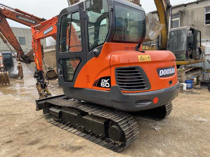 Awesome Performance Korea Imported Small Scale Used Doosan Excavator Dx60 Dx225 Dh60 Dh55 - Pelle sur chenille: photos 4 Awesome Performance Korea Imported Small Scale Used Doosan Excavator Dx60 Dx225 Dh60 Dh55 - Pelle sur chenille: photos 4