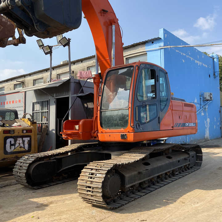 Best Selling DOOSAN excavator machine construction used machinery equipment dx225 DX60 DX70 DH60 DH220 used excavators in stock - Pelle: photos 1 Best Selling DOOSAN excavator machine construction used machinery equipment dx225 DX60 DX70 DH60 DH220 used excavators in stock - Pelle: photos 1