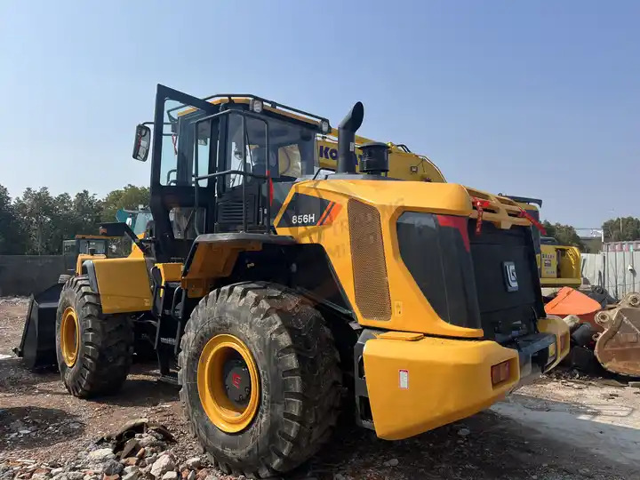 Good performance liugong Loading machinery Sesond hand LG856 LG860H 5 ton Wheel loader Quality assurance in stock - Chargeuse sur pneus: photos 4 Good performance liugong Loading machinery Sesond hand LG856 LG860H 5 ton Wheel loader Quality assurance in stock - Chargeuse sur pneus: photos 4