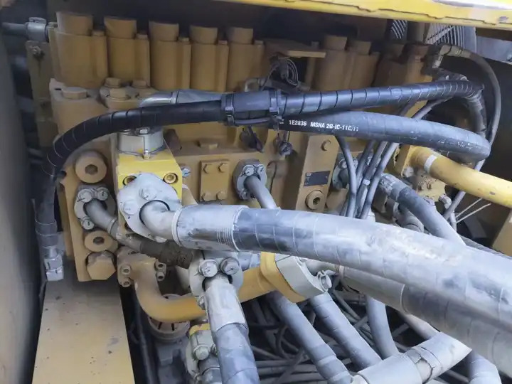 Heavy Cat Mining Excavator Cat 349d, 340d, 345D, 336D Excellent Secondhand Excavator in Shanghai - Pelle: photos 2 Heavy Cat Mining Excavator Cat 349d, 340d, 345D, 336D Excellent Secondhand Excavator in Shanghai - Pelle: photos 2