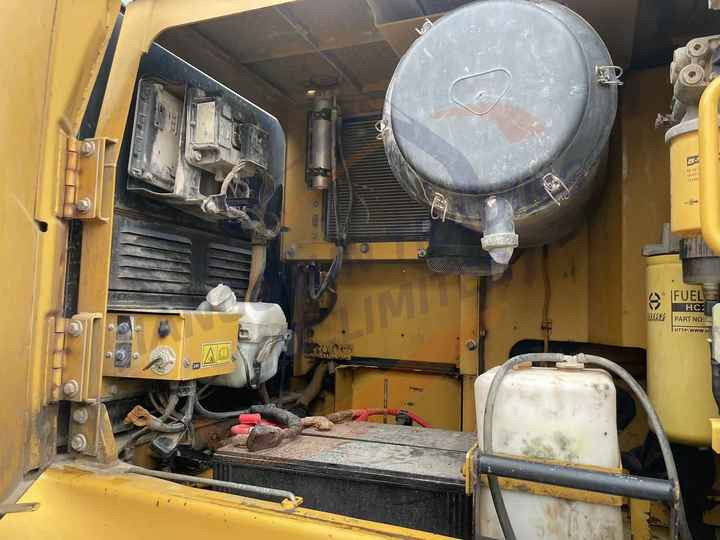 Heavy Cat Mining Excavator Cat 349d, 340d, 345D, 336D Excellent Secondhand Excavator in Shanghai - Pelle: photos 2 Heavy Cat Mining Excavator Cat 349d, 340d, 345D, 336D Excellent Secondhand Excavator in Shanghai - Pelle: photos 2