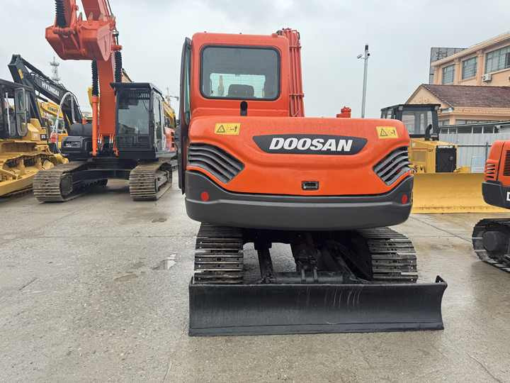 Hot Sale Used Doosan DX75-9C Excavator Doosan 7.5 Ton Crawler Digger Original Equipment - Pelle sur chenille: photos 3 Hot Sale Used Doosan DX75-9C Excavator Doosan 7.5 Ton Crawler Digger Original Equipment - Pelle sur chenille: photos 3