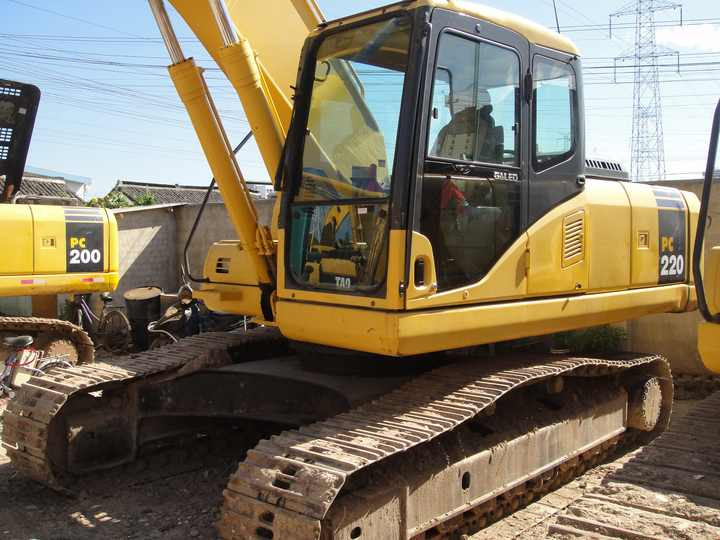 Hot Sell Komatsu PC220 Buy Komatsu PC220 Kamatsu Excavator PC220 Price New Komatsu PC220 Pc200 Pc240 Excavator - Pelle: photos 3 Hot Sell Komatsu PC220 Buy Komatsu PC220 Kamatsu Excavator PC220 Price New Komatsu PC220 Pc200 Pc240 Excavator - Pelle: photos 3