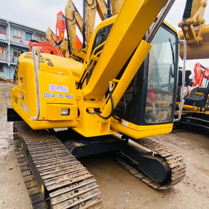 Hot sale Construction equipment Backhoe Used min excavator Komatsu PC60-7 japan hydraulic excavator PC60-7 - Pelle sur chenille: photos 1 Hot sale Construction equipment Backhoe Used min excavator Komatsu PC60-7 japan hydraulic excavator PC60-7 - Pelle sur chenille: photos 1