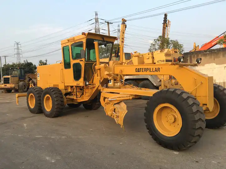 Hot sale Good quality CAT 140g Used motor grader original ca motor grader 140g in good condition cheap price - Niveleuse: photos 2 Hot sale Good quality CAT 140g Used motor grader original ca motor grader 140g in good condition cheap price - Niveleuse: photos 2