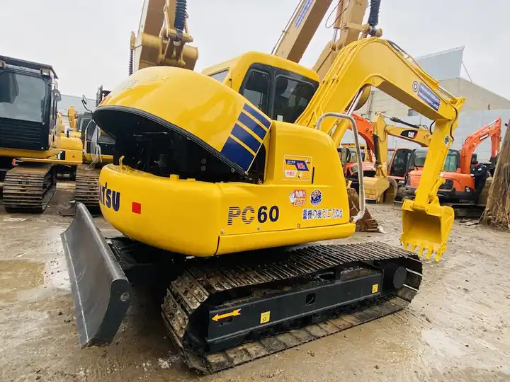 Hot sale Used Crawler Excavator good working used machinery japanese komatsu mini Excavator pc60-7 Used Japanese Brand PC60-7 - Pelle sur chenille: photos 5 Hot sale Used Crawler Excavator good working used machinery japanese komatsu mini Excavator pc60-7 Used Japanese Brand PC60-7 - Pelle sur chenille: photos 5