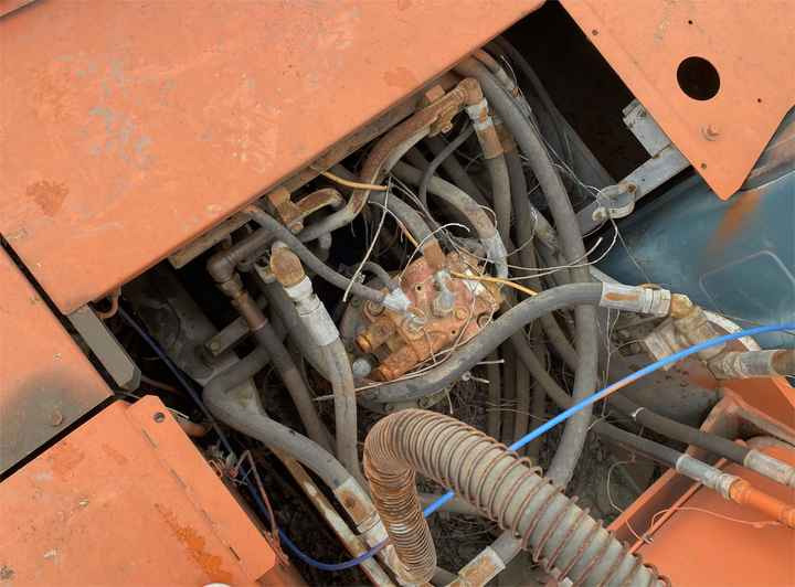 Hot sale Used Hitachi EX200-3 digger 20ton Excavator second hand excavator - Pelle sur chenille: photos 3 Hot sale Used Hitachi EX200-3 digger 20ton Excavator second hand excavator - Pelle sur chenille: photos 3