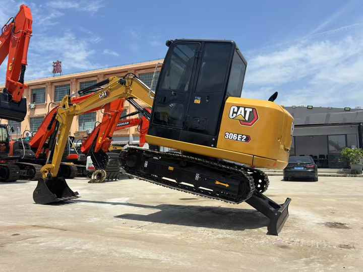 Original Caterpillar Second-hand CAT306E2/305.5E/307E/308E Used Mini Excavadora 6 Ton Used Cat Excavator Cheap Price - Pelle: photos 5 Original Caterpillar Second-hand CAT306E2/305.5E/307E/308E Used Mini Excavadora 6 Ton Used Cat Excavator Cheap Price - Pelle: photos 5