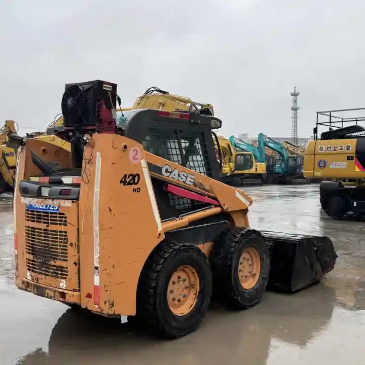 Original Second hand CASE skid steer loader 420 for sale compact skid steers loaders 440 430 420 in stock - Mini chargeuse: photos 5 Original Second hand CASE skid steer loader 420 for sale compact skid steers loaders 440 430 420 in stock - Mini chargeuse: photos 5