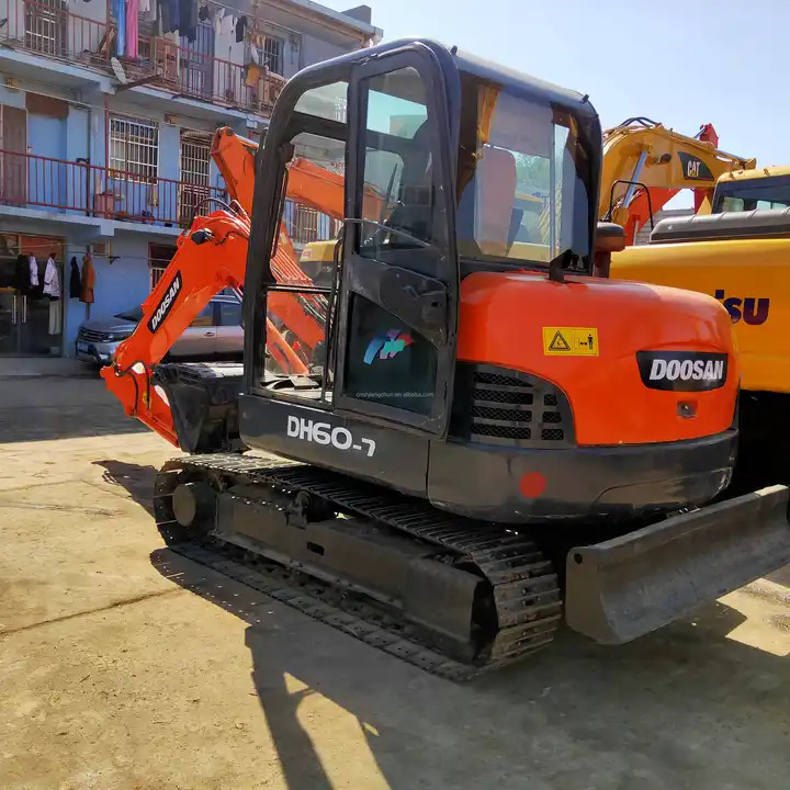 Used Doosan dh60-7 Excavator 100% Korea Used Mini Hydraulic Excavator Low Working Hours Low Price for sale - Pelle sur chenille: photos 2 Used Doosan dh60-7 Excavator 100% Korea Used Mini Hydraulic Excavator Low Working Hours Low Price for sale - Pelle sur chenille: photos 2