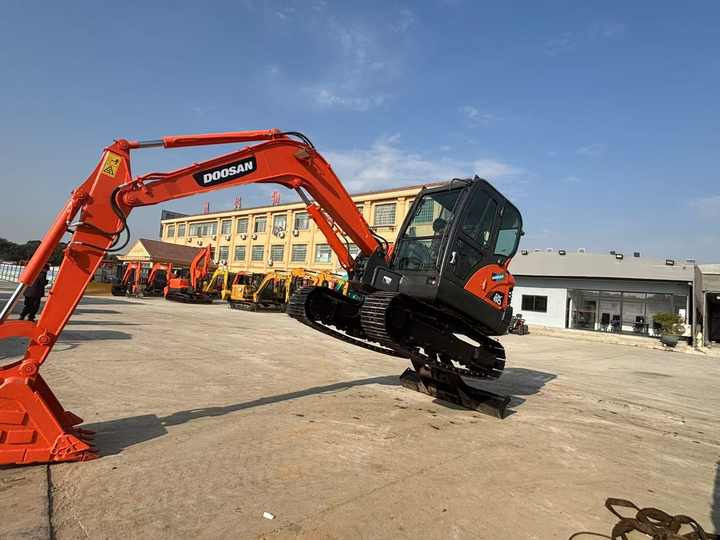 Used excavator doosan dx60 excavators earth-moving machinery doosan dx60 dx80 dx75 dx225 dh60 dh60-7for sale - Pelle sur chenille: photos 3 Used excavator doosan dx60 excavators earth-moving machinery doosan dx60 dx80 dx75 dx225 dh60 dh60-7for sale - Pelle sur chenille: photos 3