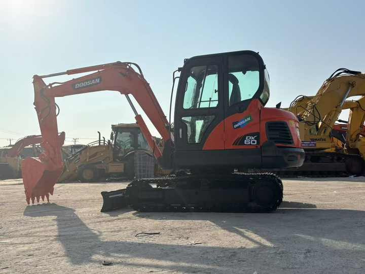 Used excavator doosan dx60 excavators earth-moving machinery doosan dx60 dx80 dx75 dx225 dh60 dh60-7for sale - Pelle sur chenille: photos 2 Used excavator doosan dx60 excavators earth-moving machinery doosan dx60 dx80 dx75 dx225 dh60 dh60-7for sale - Pelle sur chenille: photos 2