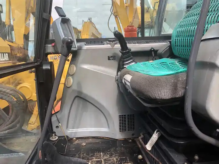Doosan excavator used dx60 dh60 dx55 dh55 mini excavator 6 ton mini excavator free shipping - Pelle sur chenille: photos 5 Doosan excavator used dx60 dh60 dx55 dh55 mini excavator 6 ton mini excavator free shipping - Pelle sur chenille: photos 5