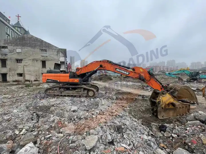 High quality Used Doosan excavator DX520LC-9C in good condition for sale - Pelle sur chenille: photos 3 High quality Used Doosan excavator DX520LC-9C in good condition for sale - Pelle sur chenille: photos 3