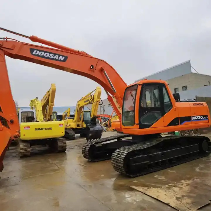 Used 20Ton Korea Excavator Machinery Equipment, Doosan Excavator DH220LC-7 Medium-size Digger - Pelle sur chenille: photos 1 Used 20Ton Korea Excavator Machinery Equipment, Doosan Excavator DH220LC-7 Medium-size Digger - Pelle sur chenille: photos 1