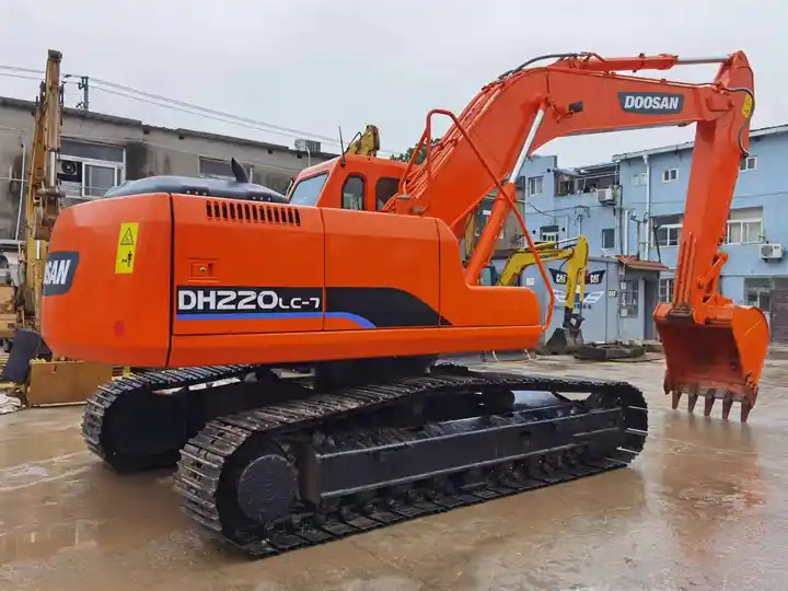 Used 20Ton Korea Excavator Machinery Equipment, Doosan Excavator DH220LC-7 Medium-size Digger - Pelle sur chenille: photos 3 Used 20Ton Korea Excavator Machinery Equipment, Doosan Excavator DH220LC-7 Medium-size Digger - Pelle sur chenille: photos 3