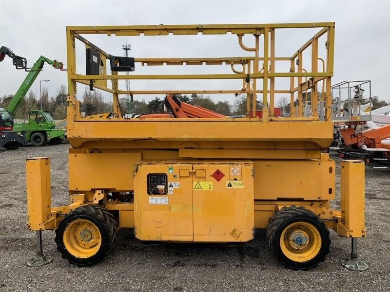 Genie GS-2669 - 10 m, 4x4, diesel  - Nacelle ciseaux: photos 5 Genie GS-2669 - 10 m, 4x4, diesel  - Nacelle ciseaux: photos 5