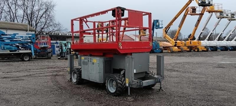 Genie GS-2669RT - 10 m, 4x4, diesel - Nacelle ciseaux: photos 1 Genie GS-2669RT - 10 m, 4x4, diesel - Nacelle ciseaux: photos 1