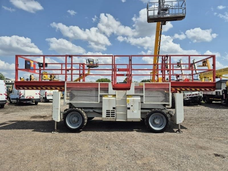 Nacelle ciseaux Genie GS3390 - 12,06 m - 4x4 - diesel: photos 9