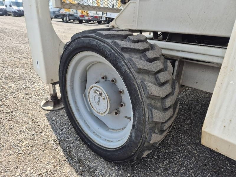 Nacelle ciseaux Genie GS3390 - 12,06 m - 4x4 - diesel: photos 14