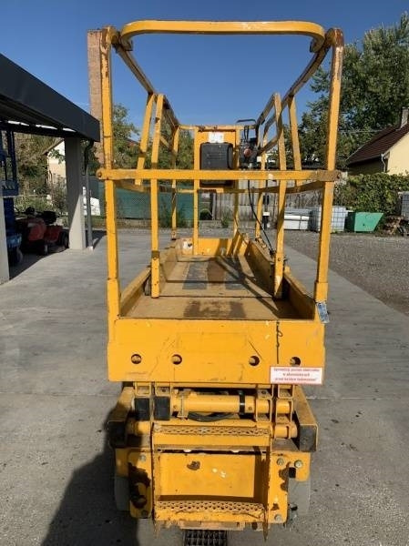 Haulotte Compact 8 - 8m, electric - Nacelle ciseaux: photos 3 Haulotte Compact 8 - 8m, electric - Nacelle ciseaux: photos 3