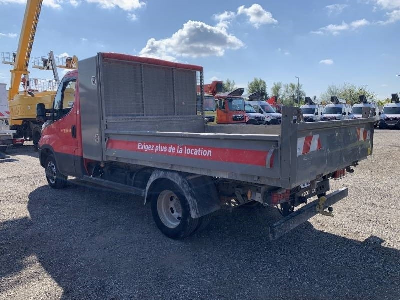 Camion benne Iveco 35C12 - Tipper: photos 8