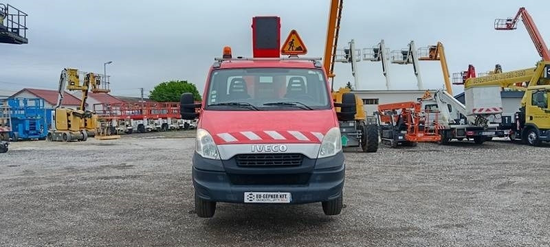 Iveco Daily GSR E179T - 17,1m - 200 kg - Camion avec nacelle: photos 3 Iveco Daily GSR E179T - 17,1m - 200 kg - Camion avec nacelle: photos 3