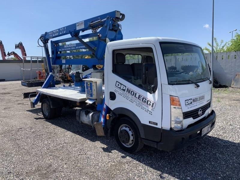 Nissan Cabstar CTE ZED 21 J - 21 m - 200 kg - Camion avec nacelle: photos 1 Nissan Cabstar CTE ZED 21 J - 21 m - 200 kg - Camion avec nacelle: photos 1