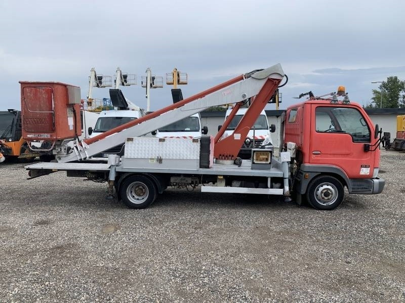 Nissan Cabstar Multitel 160 ALU DS - 16m - Camion avec nacelle: photos 4 Nissan Cabstar Multitel 160 ALU DS - 16m - Camion avec nacelle: photos 4
