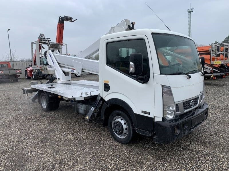 Nissan Cabstar Multitel HX195 - 19,5m - Camion avec nacelle: photos 1 Nissan Cabstar Multitel HX195 - 19,5m - Camion avec nacelle: photos 1