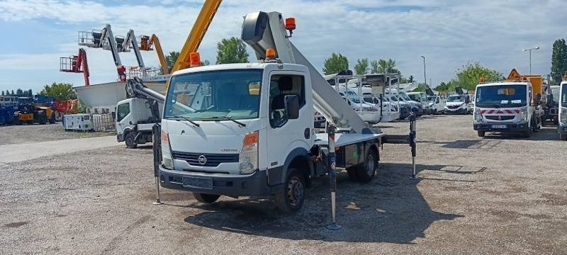 Nissan Cabstar Palfinger P260B - 25,6 m - 230 kg  - Camion avec nacelle: photos 2 Nissan Cabstar Palfinger P260B - 25,6 m - 230 kg  - Camion avec nacelle: photos 2
