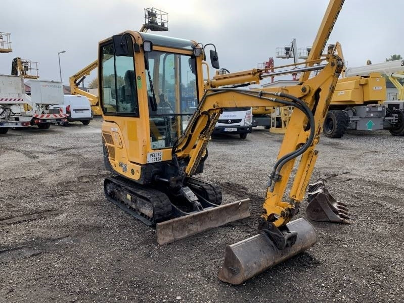 Yanmar SV18 - WITH EXTENDABLE AXIS - Mini pelle: photos 2 Yanmar SV18 - WITH EXTENDABLE AXIS - Mini pelle: photos 2