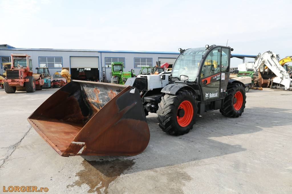 Bobcat TL38.70HF - Chariot télescopique: photos 1 Bobcat TL38.70HF - Chariot télescopique: photos 1