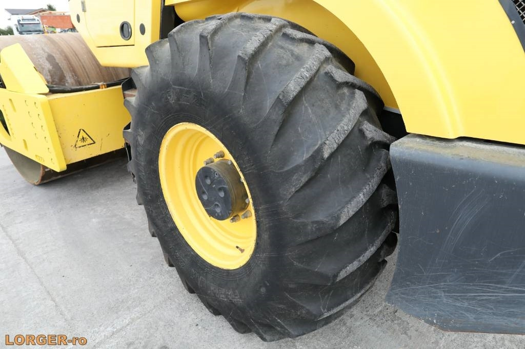 Compacteur à pieds de mouton/ Monocylindre Bomag BW 216 D H-4: photos 10