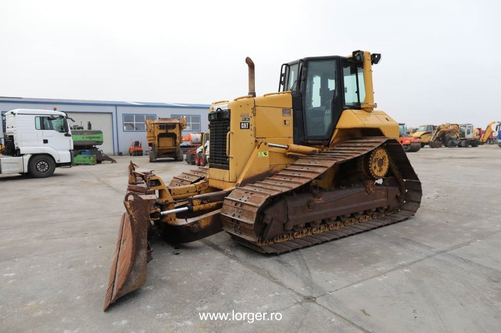 CAT D 6 N - Bulldozer: photos 4 CAT D 6 N - Bulldozer: photos 4