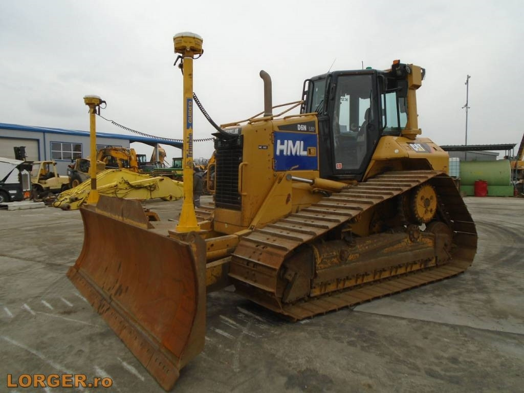 CAT D6N LGP - Bulldozer: photos 1 CAT D6N LGP - Bulldozer: photos 1